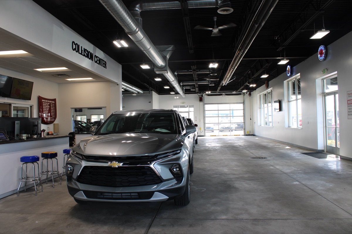 Taylor collision center interior